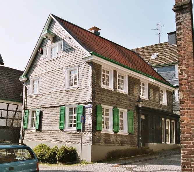 The 170-year-old Röentgen property (above) will undergo extensive redevelopment and renovation. The 170-year-old Röentgen property (above) will undergo extensive redevelopment and renovation.
