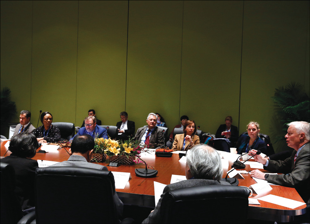 Experts from Germany, the U.K., Japan, Italy and the U.S. joined a discussion on international, education-related topics Experts from Germany, the U.K., Japan, Italy and the U.S. joined a discussion on international, education-related topics