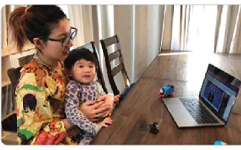 Mom and child social media